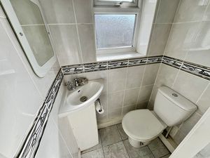 Downstairs w.c- click for photo gallery